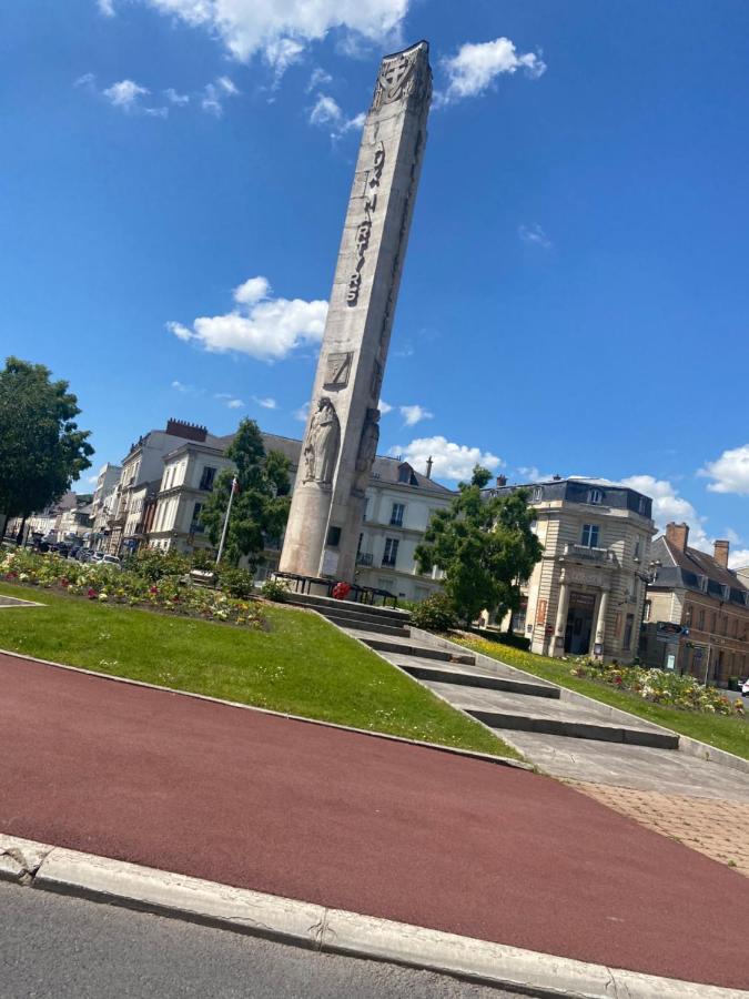 Avenue De Champagne Epernay Private Parking Apartment Exterior foto