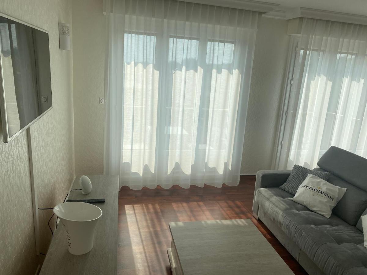 Avenue De Champagne Epernay Private Parking Apartment Exterior foto